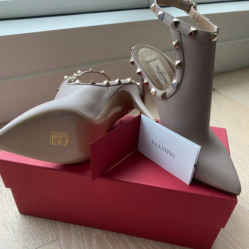 Valentino Beige Heels